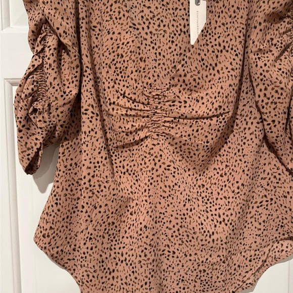 Bishop + Young NWT Animal Print Blouse - Picture 3 of 7
